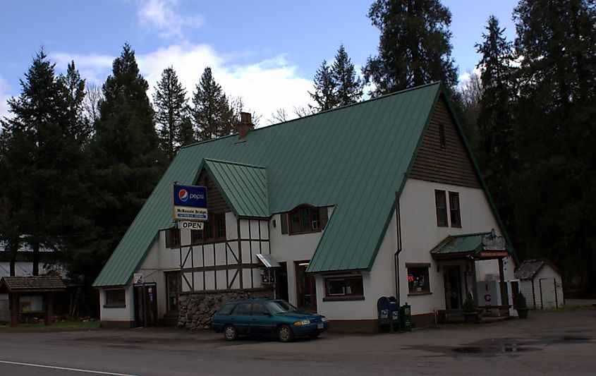 McKenzie General Store in Mckenzie Bridge.