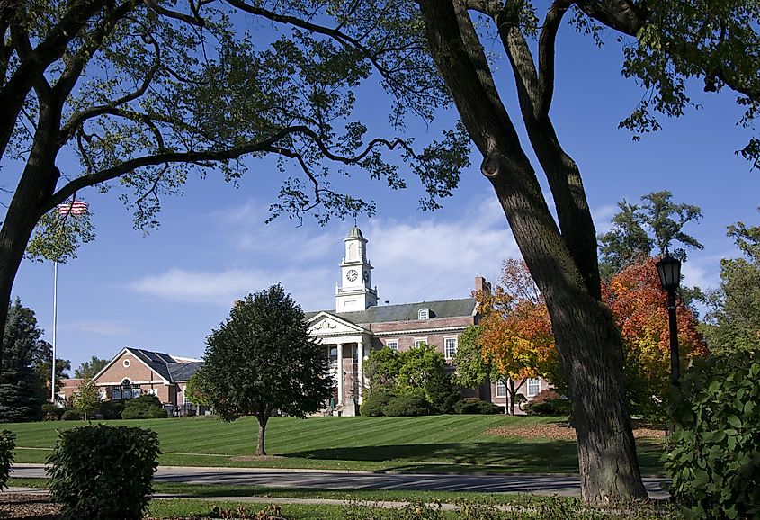Memorial Building in Hinsdale, Illinois.