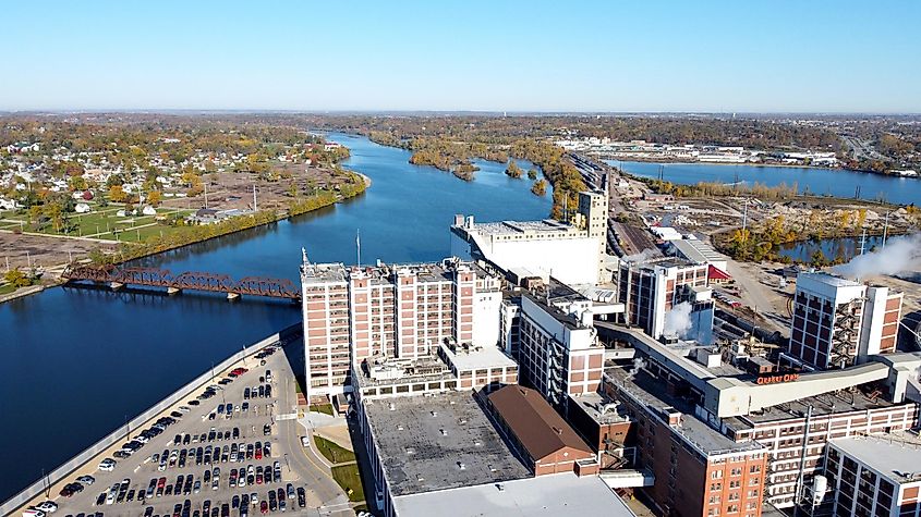 Cedar River in Cedar Rapids, Iowa, on a clear day.