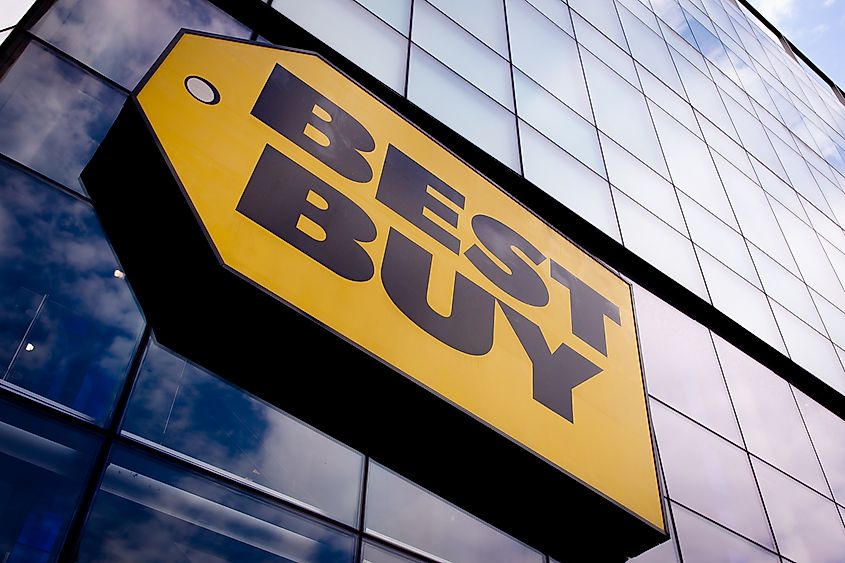 Best Buy. Editorial credit: bluestork / Shutterstock.com