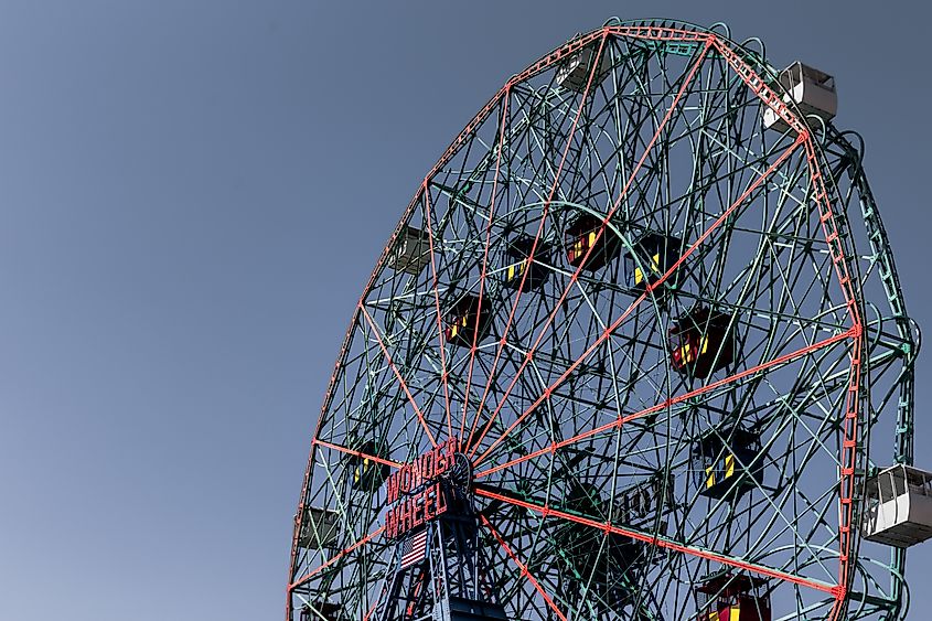 Wonder Wheel Ferris Wheel Coney Island NYC. Credit: FrameVault Photos/Shutterstock.com