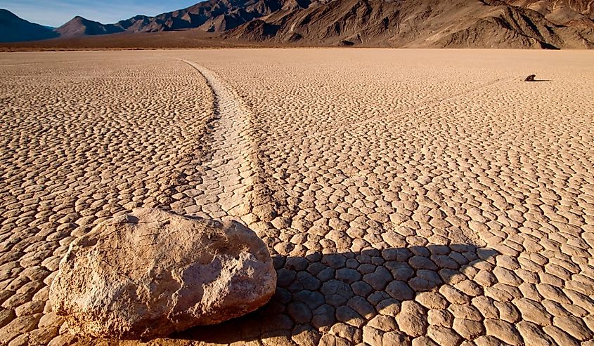 Stones moving itself mysteriously on Death Valley land.