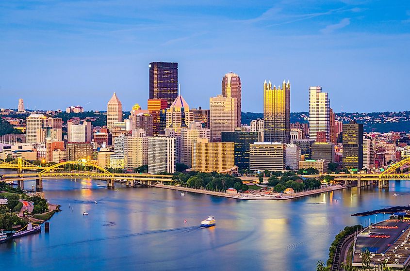 Skyline of Pittsburgh at dusk