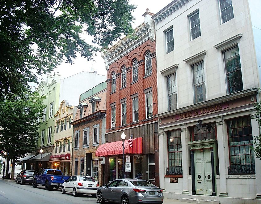 A streetscape of West 4th Street between Court and Market Streets in Williamsport, Pennsylvania.