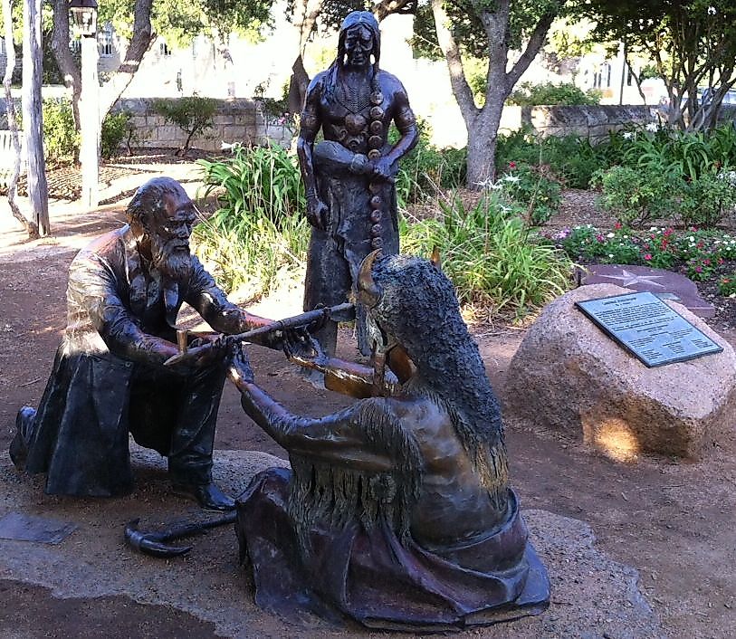Statue in Fredericksburg park commemorating the peace treaty between local settlers and the Comanche, showing Chief Santanna of the Penatuka Comanche and John Meusebach.