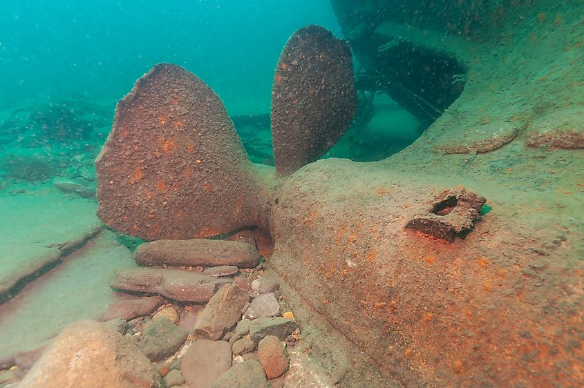 A Great Lakes tugboat shipwreck hull and large prop found in Lake Superior.