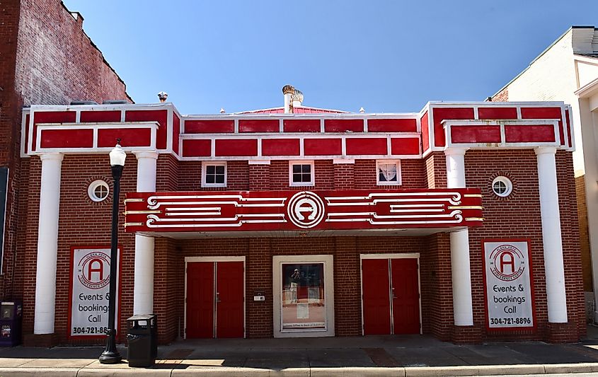 The historic Alban Theatre in St. Albans Main Street Historic District. Image credit: Jim Robers via Wikimedia Commons