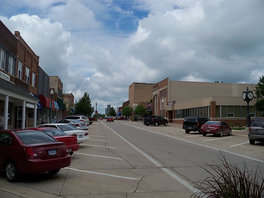 Fairmont, Minnesota. In Wikipedia. https://en.wikipedia.org/wiki/Fairmont,_Minnesota By Jon Platek - Own work, CC BY-SA 3.0, https://commons.wikimedia.org/w/index.php?curid=15786991