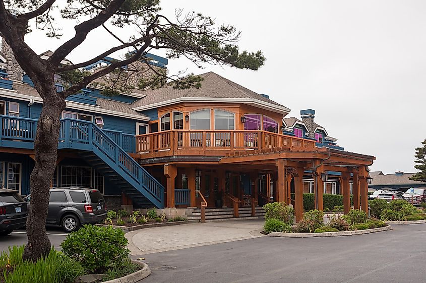 The Luxury Stephanie Inn hotel on Cannon Beach, Oregon, USA.