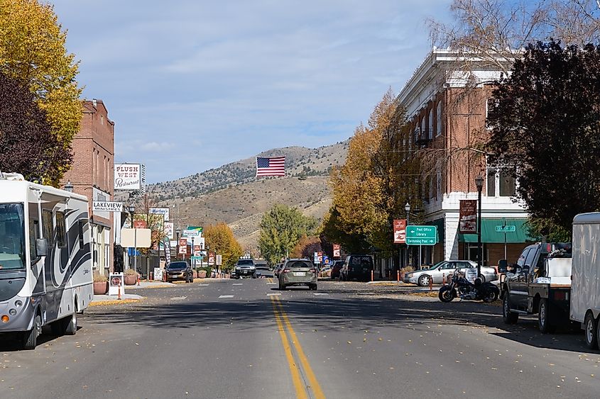 View along commercial district street on US 395 in Lakeview Oregon in fall