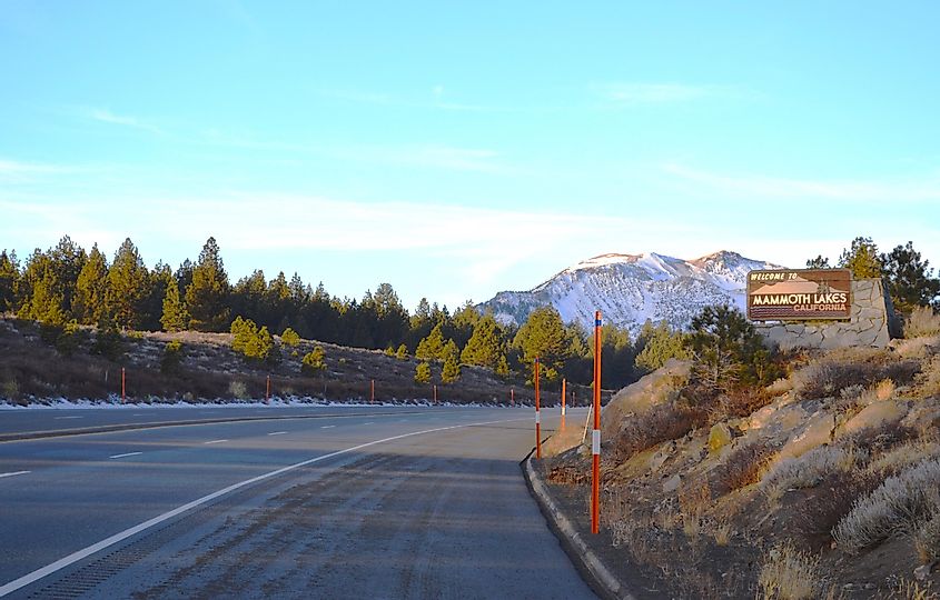Sign welcoming visitors to Mammoth Lakes, California. 