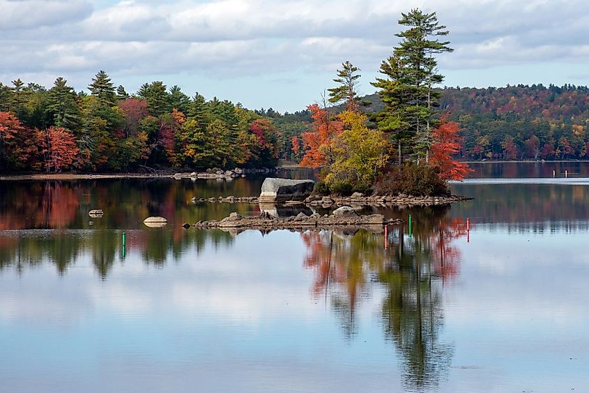 Fall foliage along Sebago Lake in Maine