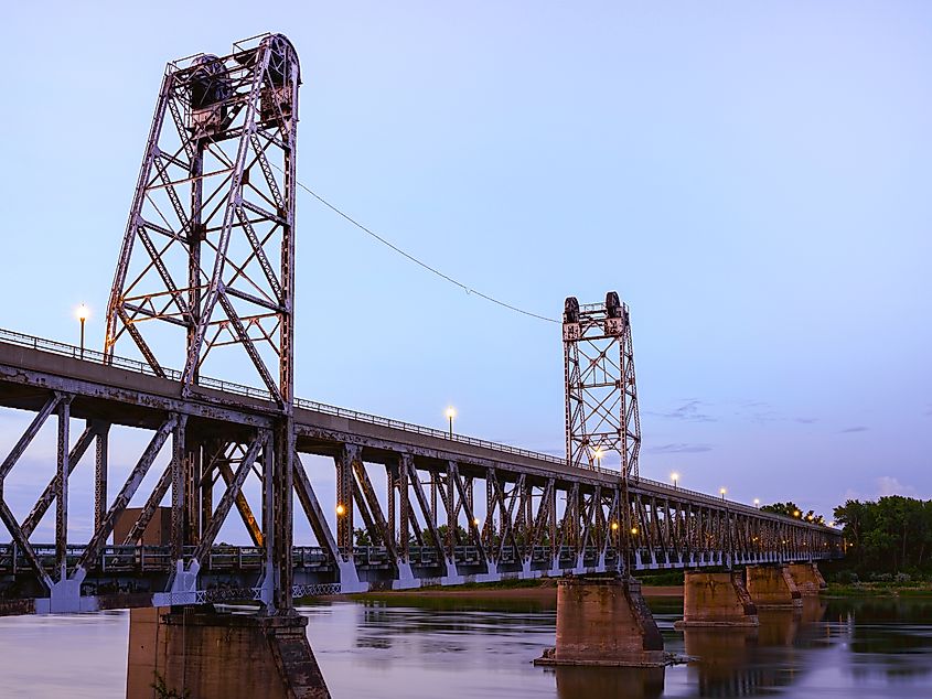 The Meridian Bridge across the Missouri River.