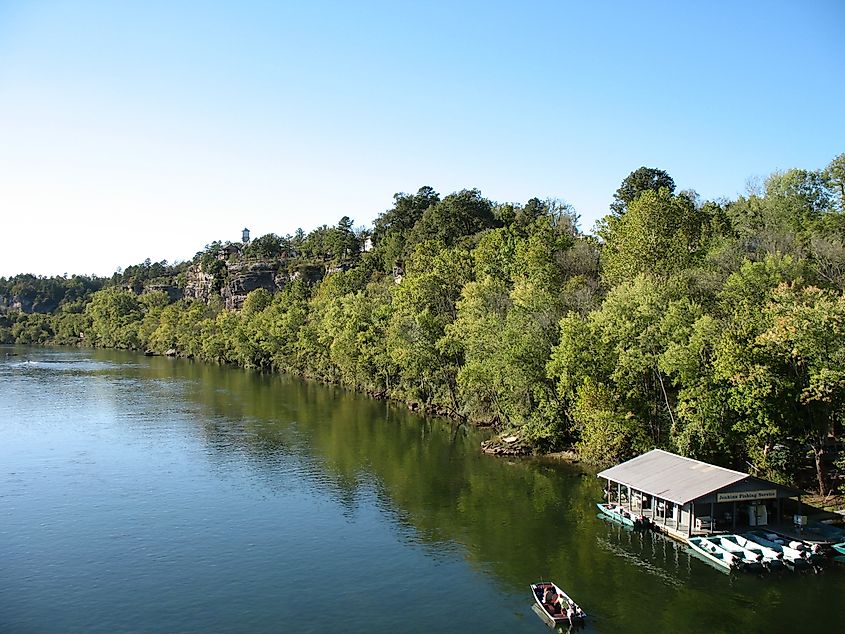 Calico Rock on White River, Arkansas. Editorial credit: Travel Bug / Shutterstock.com