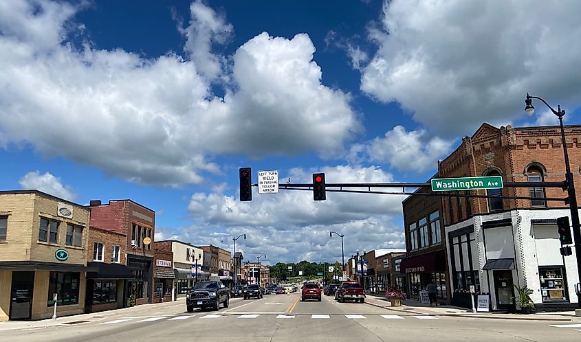 Hutchinson, Minnesota. In Wikipedia. https://en.wikipedia.org/wiki/Hutchinson,_Minnesota By Myotus - Own work, CC BY 4.0, https://commons.wikimedia.org/w/index.php?curid=151669491