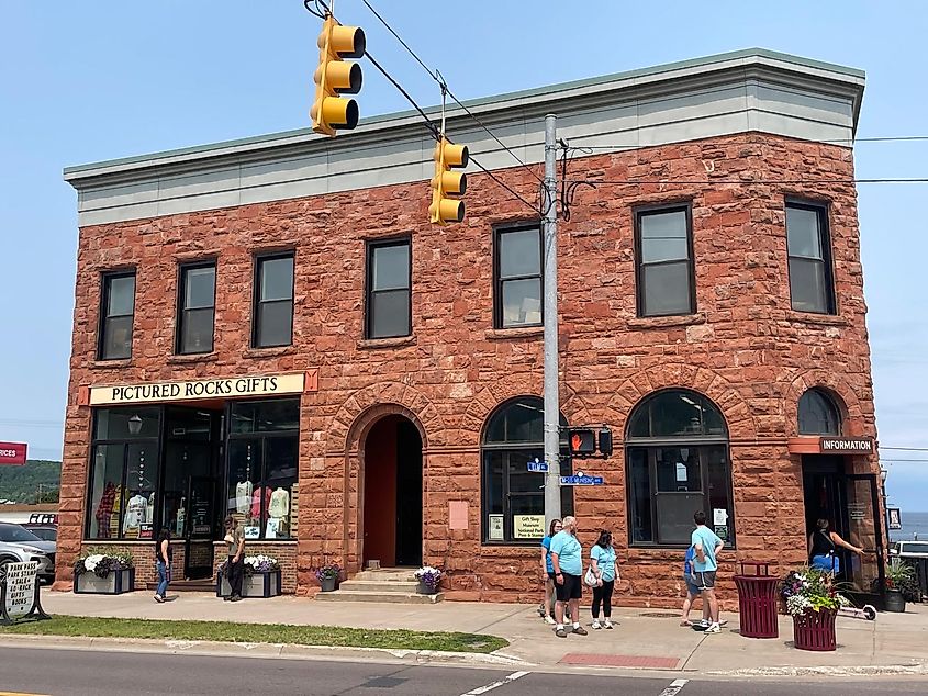 A large red-brick building, home to the Pictured Rocks Gift Shop.