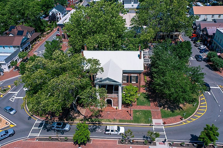 Aerial view of the Dahlonega Gold Museum in the central square of the town