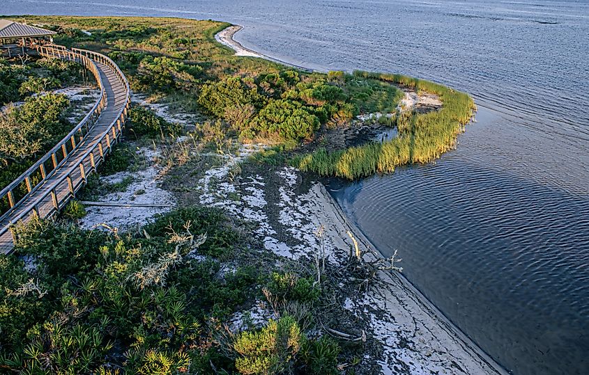 Boardwalk along the coast at Big Lagoon State Park