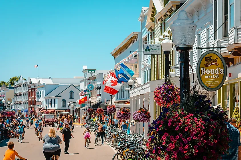 Main Street in Mackinac Island, Michigan. Image credit: Michael Deemer via Shutterstock.