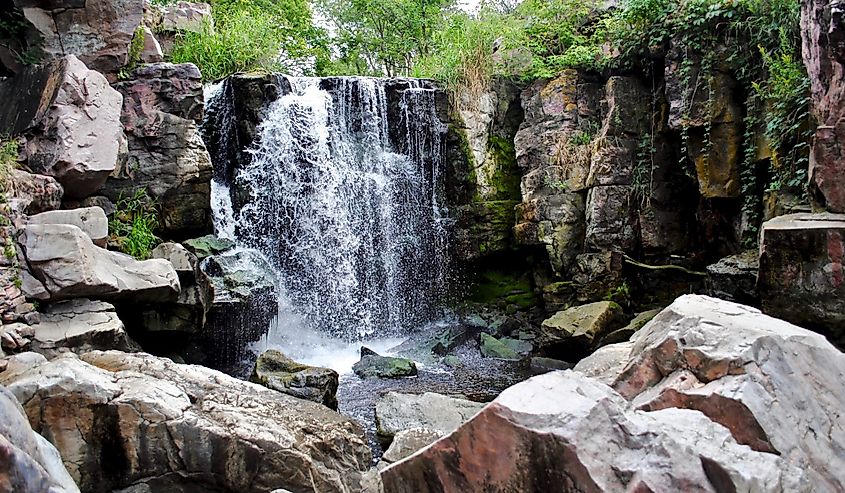 Winnewissa Falls, is in Pipestone National Monument, located in southwestern Minnesota. The catlinite, or "pipestone" from here, has been traditionally used to make traditional Indian ceremonial pipe