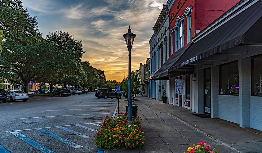 Scenic view of historic downtown Eufaula, Alabama at sunset.