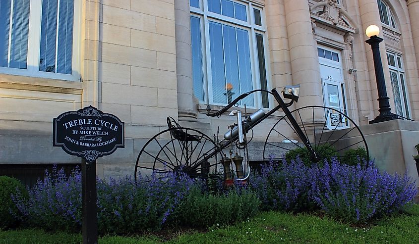 Treble Cycle sculpture by Mike Welch outside the federal building, Danville, Kentucky. Image credit View_Point via Shutterstock