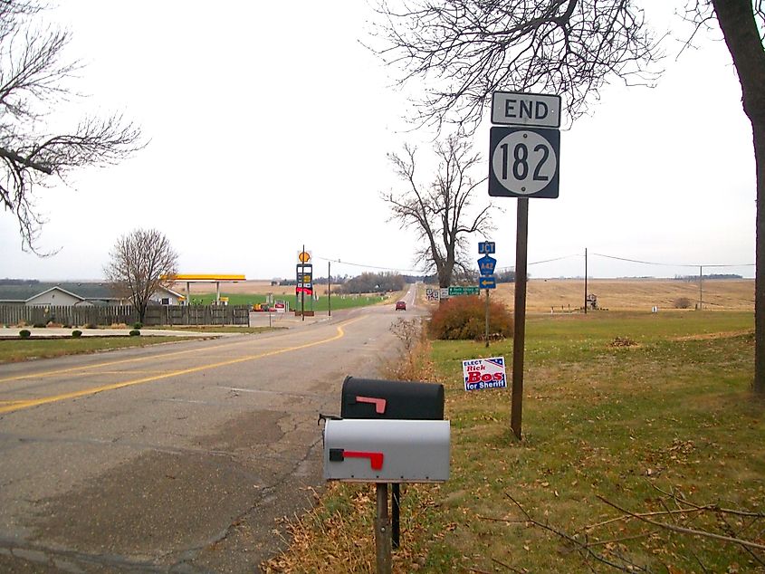 Road through Inwood, Iowa