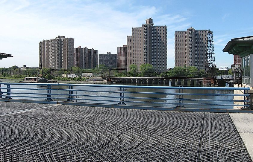 Co-op city vired from the Pelham Bridge