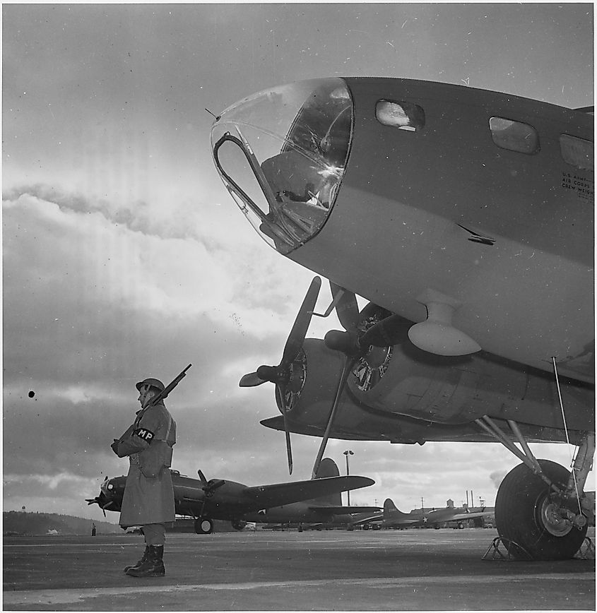 Boeing-built B-17Fs, with the clear-view two-piece Plexiglas bombardier's nose.
