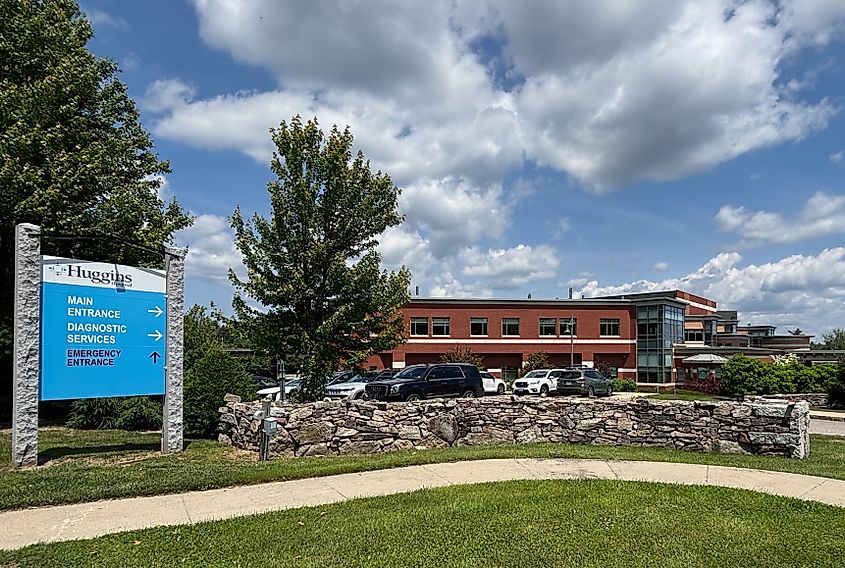 Hugging Hospital in Wolfeboro, NH (Credit: MrsJug, CC0, via Wikimedia Commons)