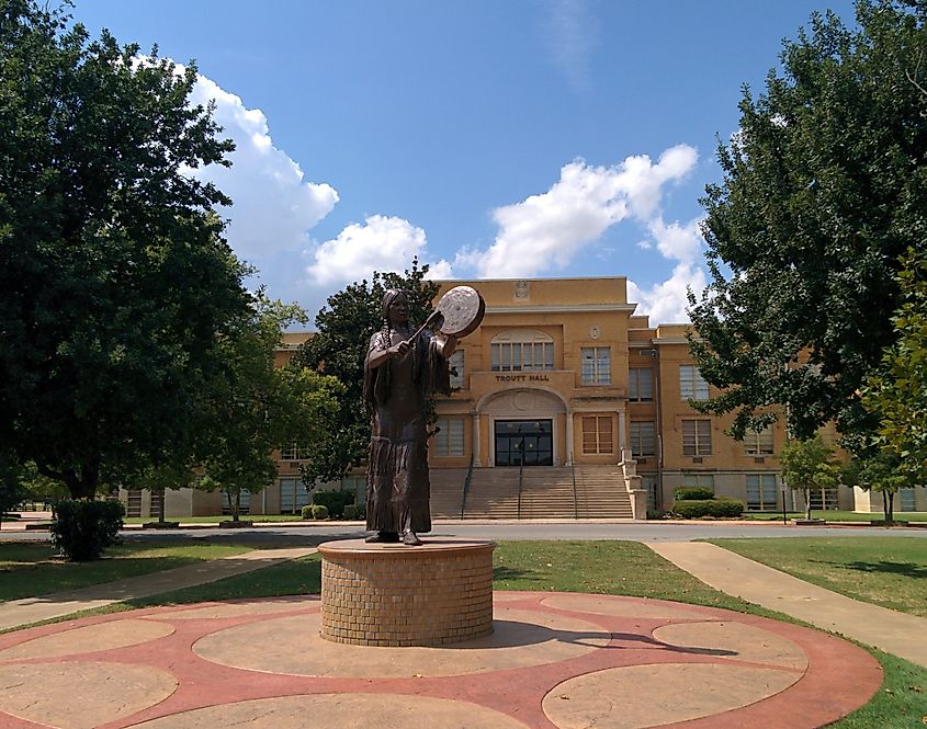 Troutt Hall at the USAO in Chickasha, OK (Crimsonedge34, CC BY-SA 3.0 <https://creativecommons.org/licenses/by-sa/3.0>, via Wikimedia Commons)