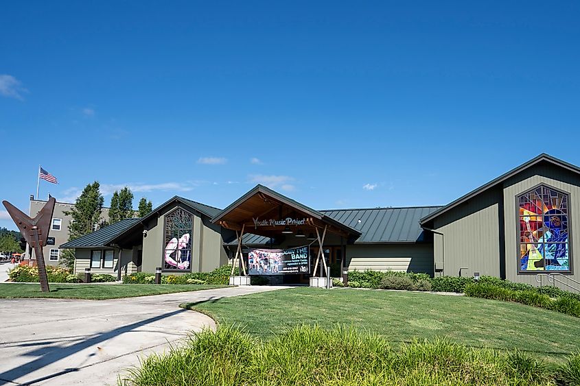 Exterior view of the Youth Music Project, a music school in West Linn, Oregon.