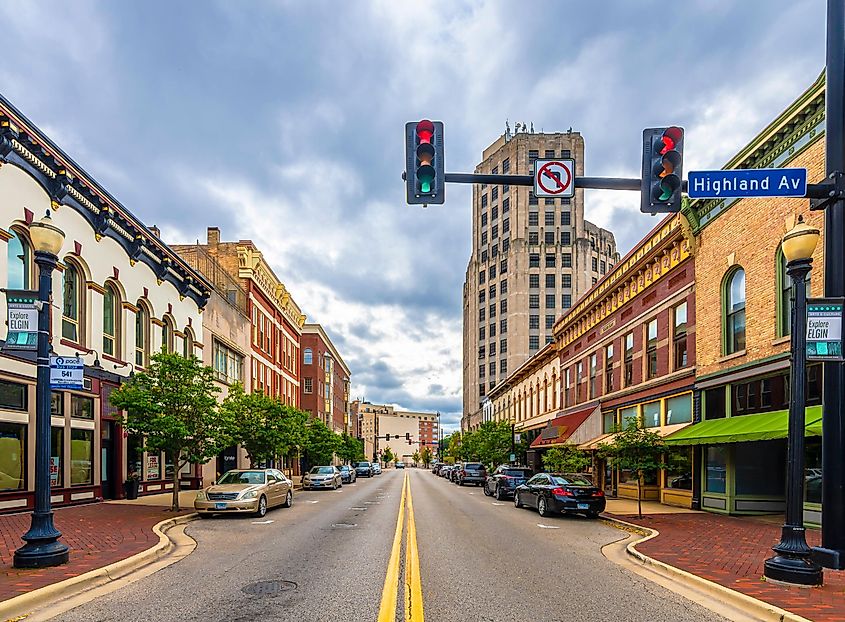 Street view in Elgin, Illinois