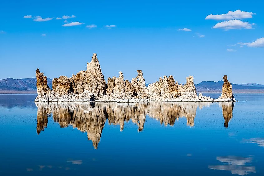 Tufa columns at Mono Lake, California