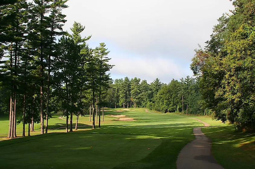 The 17th hole on Lawsonia's Woodlands course (Credit: stampy3434 via Flickr)