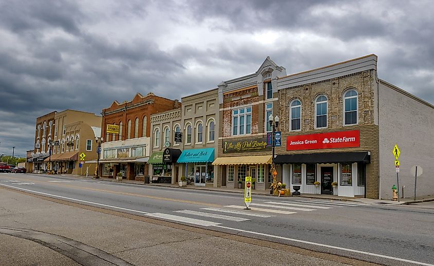 Sweetwater, Tennessee, USA. Editorial credit: Dee Browning / Shutterstock.com