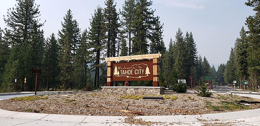 The Welcome to Tahoe City sign