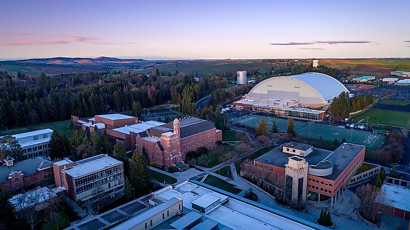  Aerial view of part of the University of Idaho in Moscow, Idaho, USA.