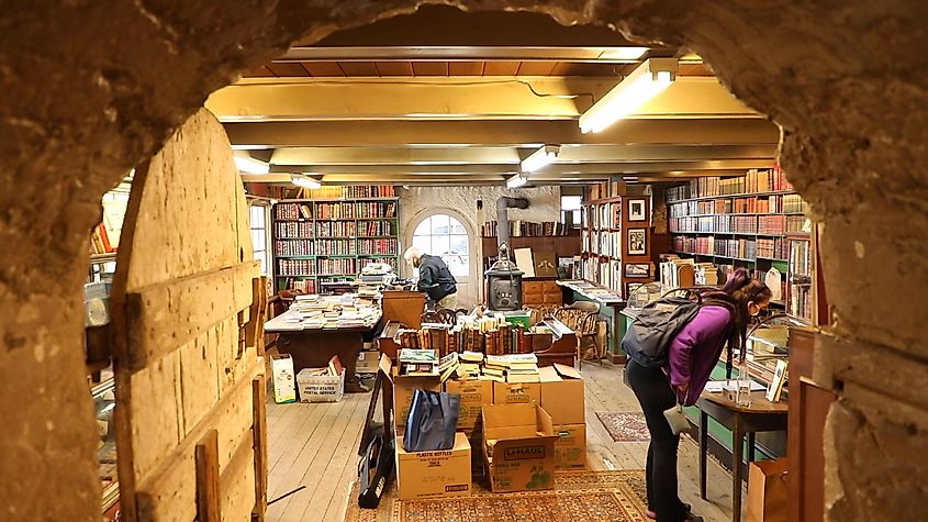 Baldwin's Book Barn in Pennsylvania, via 