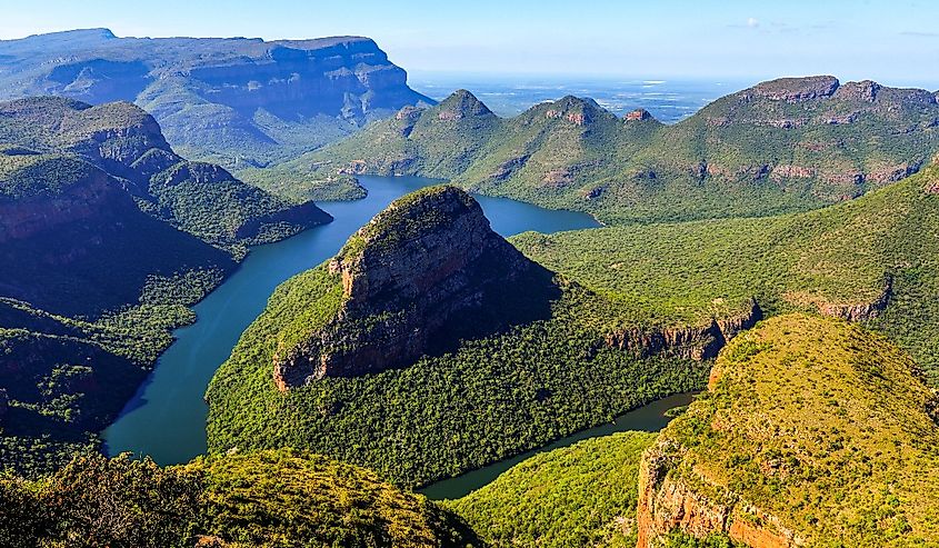 Blyde River Canyon. River and mountains
