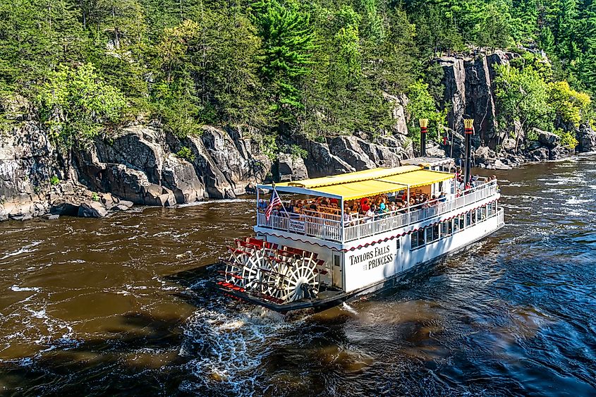 Cruise on the St. Croix River, Minnesota.