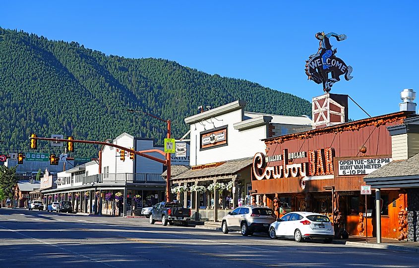  iew of the Western town of Jackson Hole, Wyoming, United States.