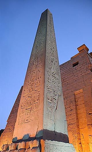 obilisk luxor egypt