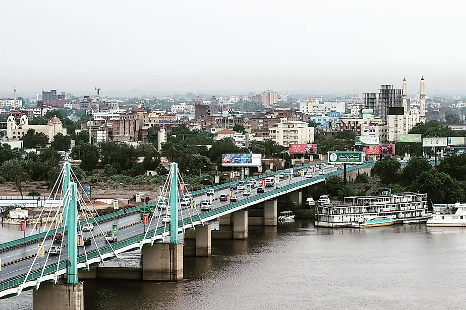 Mac Nimir Bridge linking Khartoum, Sudan with Khartoum North across the Blue Nile. Via Wikimedia Commons / Arwa51o - Own work, CC BY-SA 4.0
