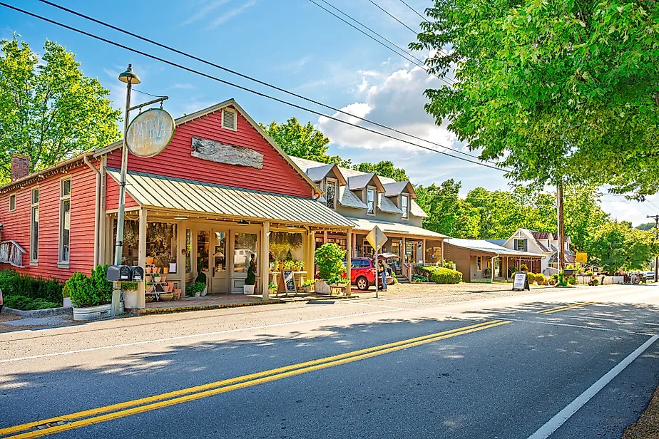 Leiper's Fork, Tennessee. Editorial credit: Kirk Fisher / Shutterstock.com