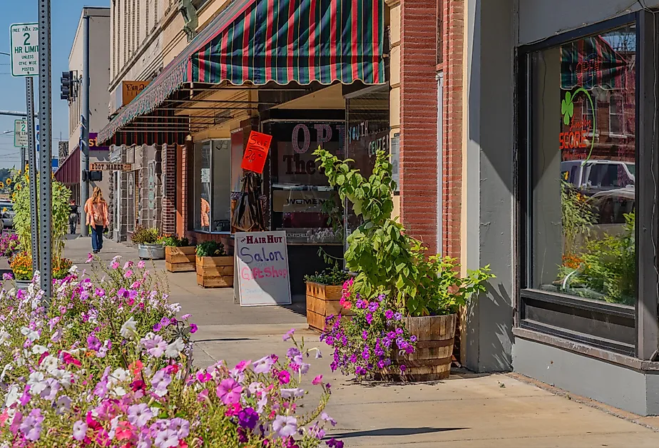 Street view in downtown Pendleton, Oregon. Editorial credit: Heidi Besen / Shutterstock.com