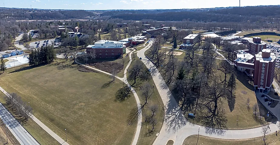 Aerial view of Luther College with cycling trails in Decorah, Iowa. By Wikideas1 - Own work, CC0, Wikimedia Commons.