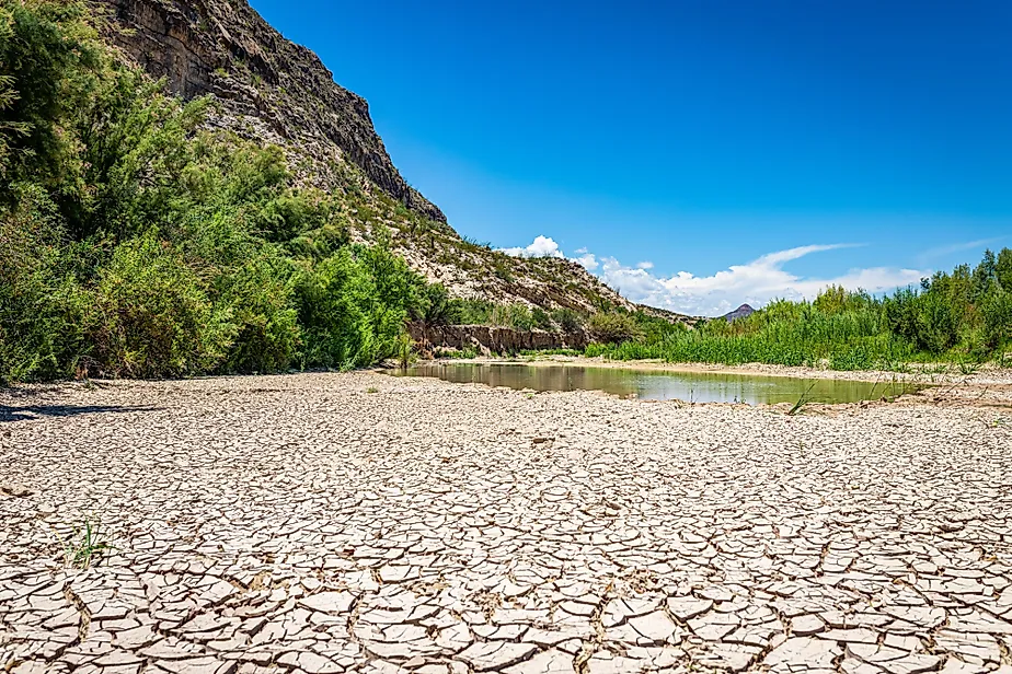Drought on the Colorado River at Lake Powell 's Hite Bridge Crossing