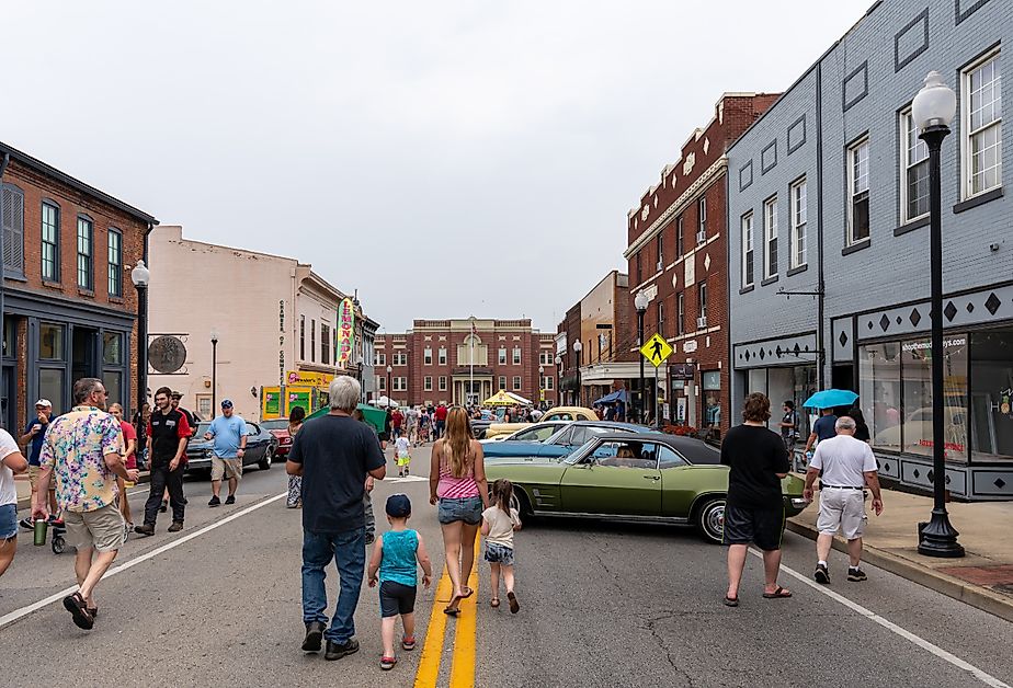 Cruisin' The Heartland car show in downtown Elizabethtown, Kentucky. Image credit Brian Koellish via Shutterstock 