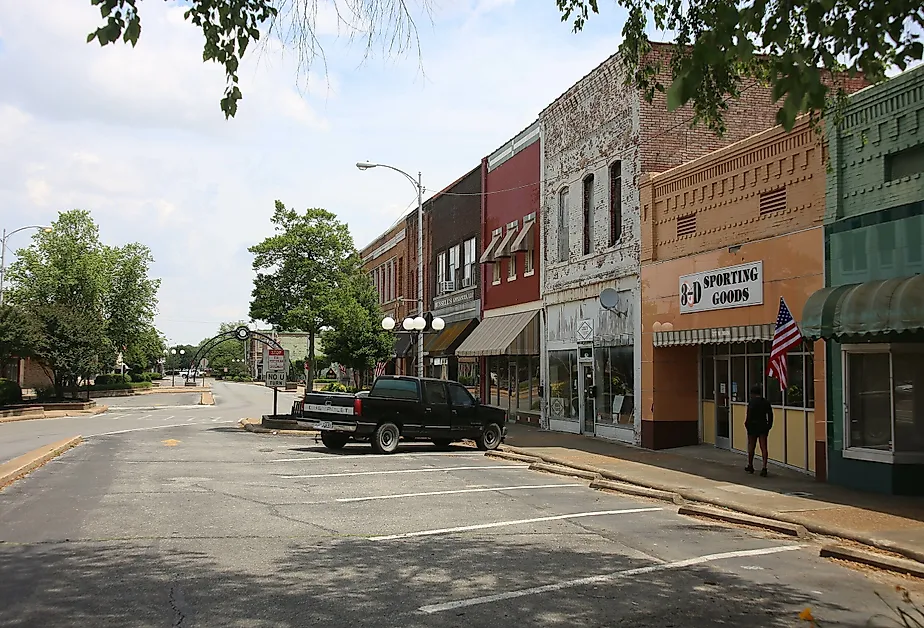 Main Street in Blytheville, Arkansas. Image credit Paul Sableman, CC BY 2.0 <https://creativecommons.org/licenses/by/2.0>, via Wikimedia Commons